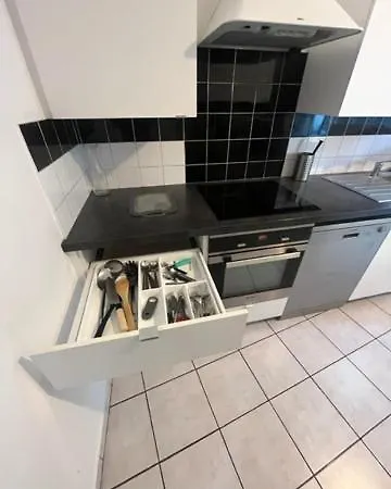 בית נופש Maison Lyon Sud *